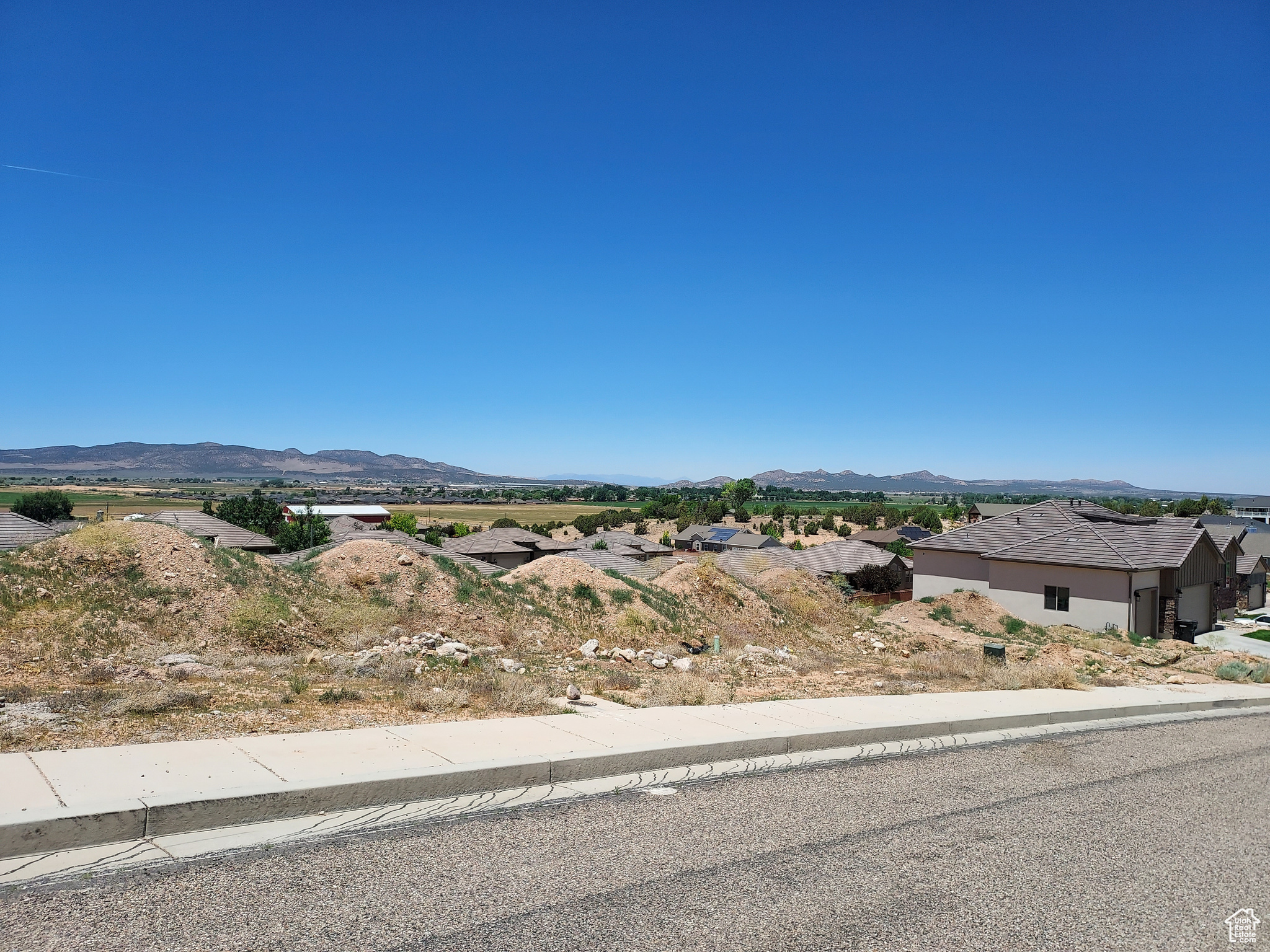 371 S 3425 #25, Cedar City, Utah image 3