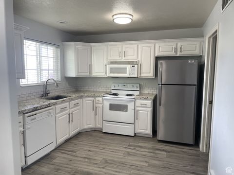 Tiny photo for 288 N PEACH ST, Santaquin, UT 84655 (MLS # 2148168)