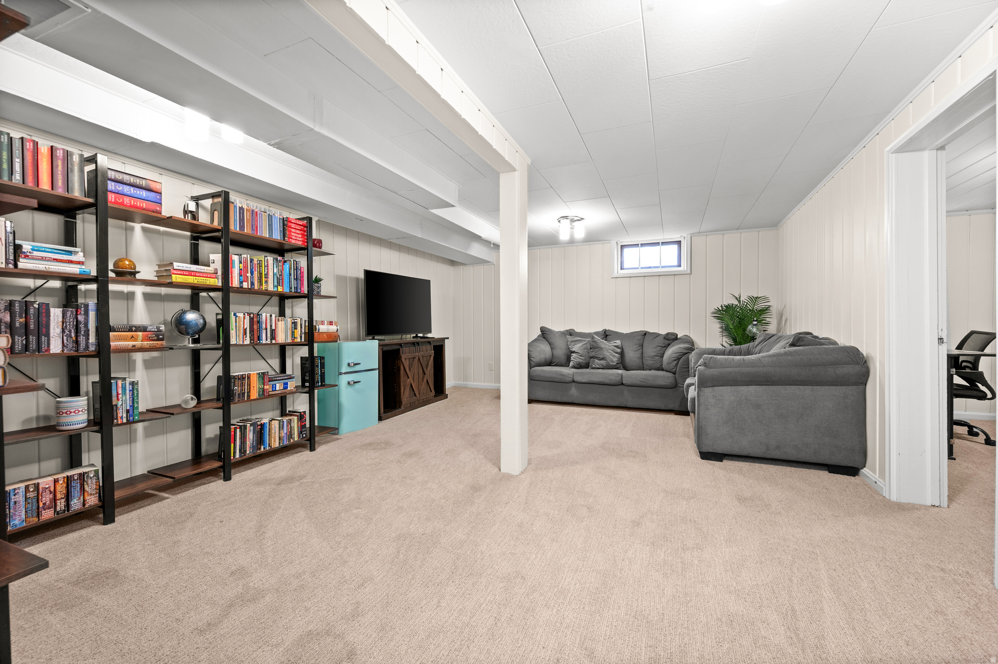 COLONIAL HILLS - Residential