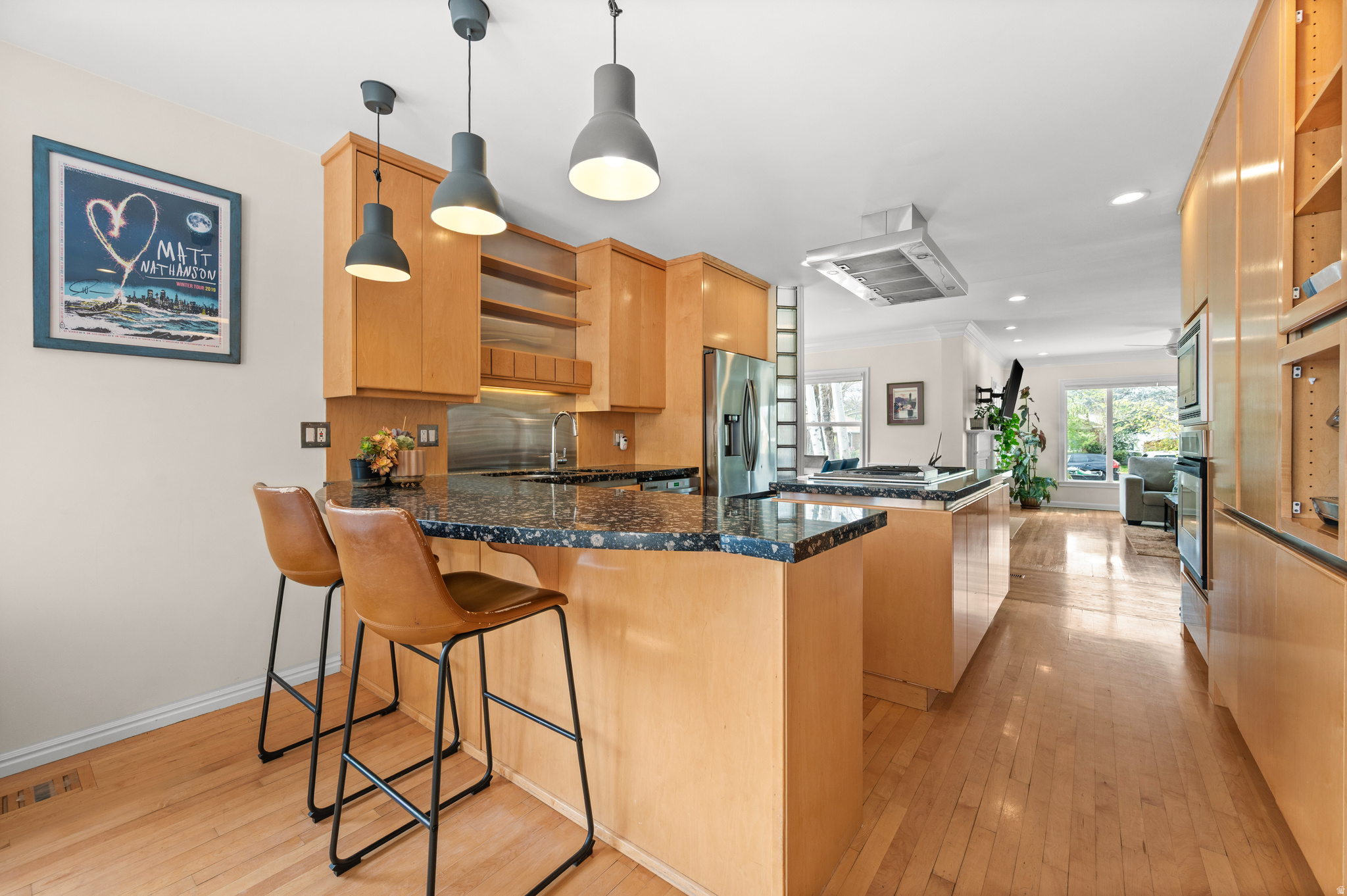 COLONIAL HILLS - Residential