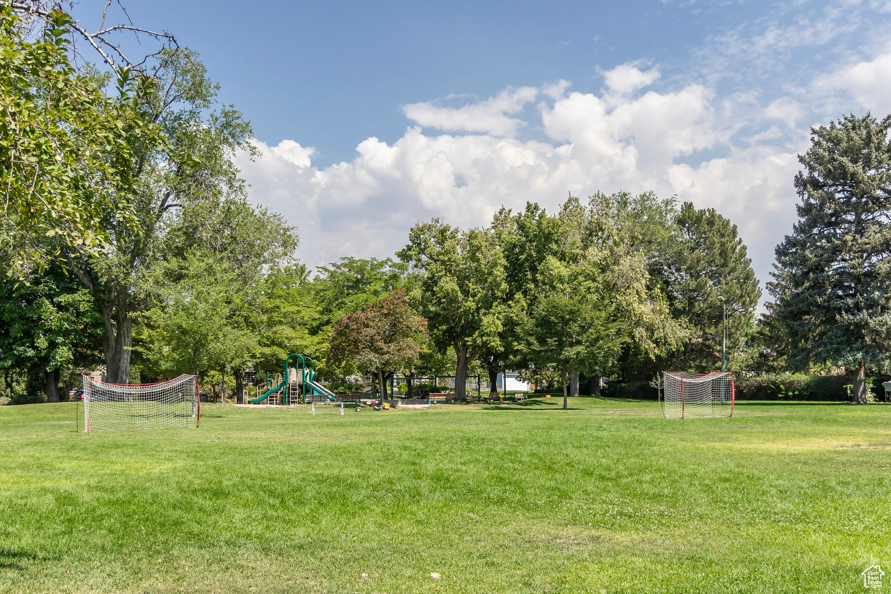 HARVARD/YALECREST - Residential