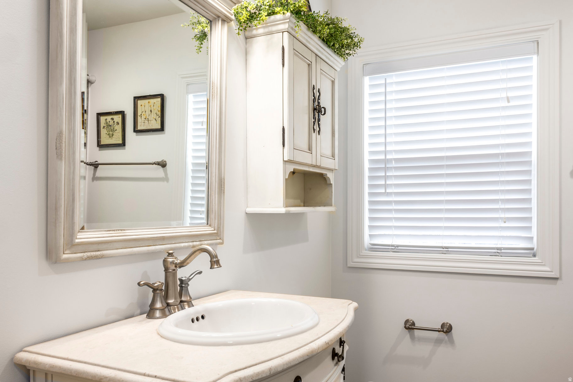 HARVARD/YALECREST - Residential