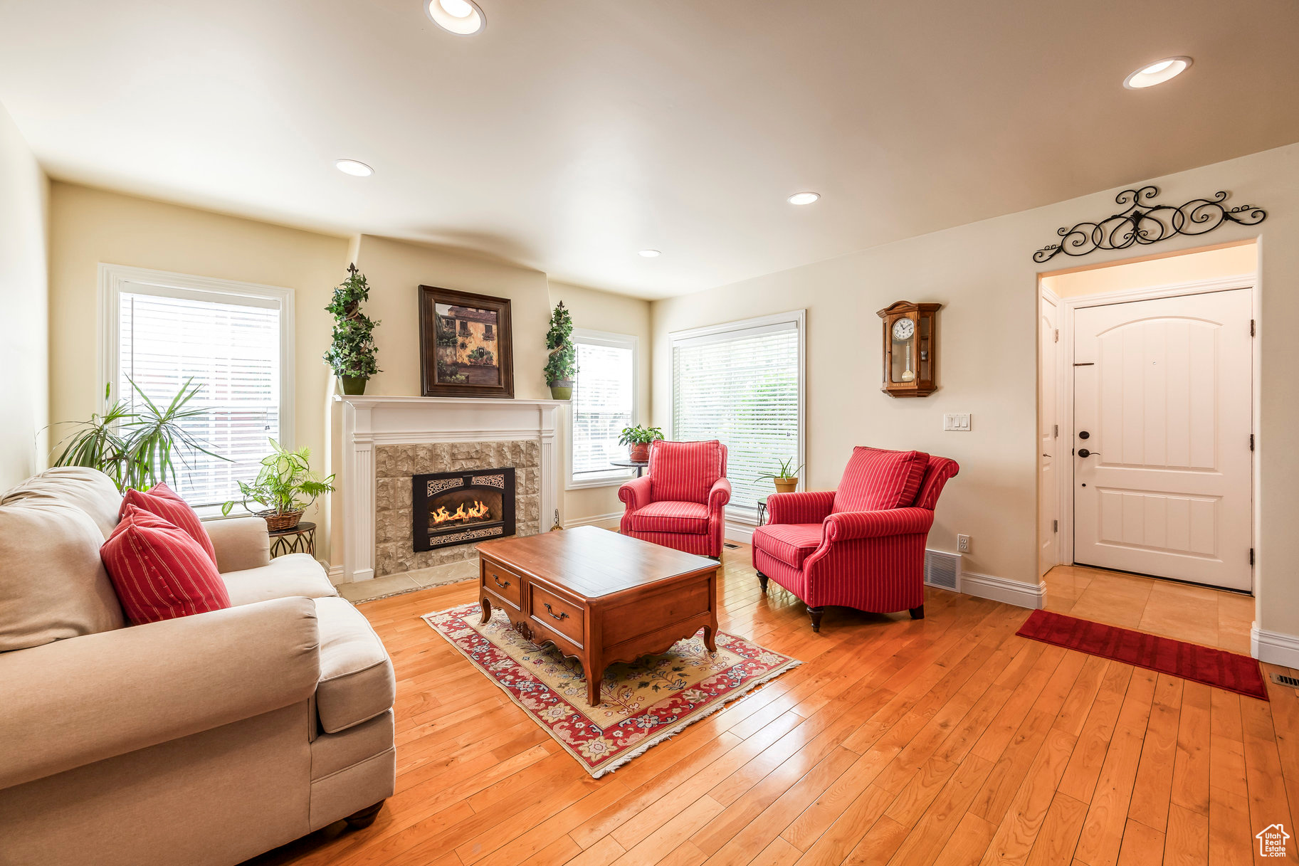 HARVARD/YALECREST - Residential
