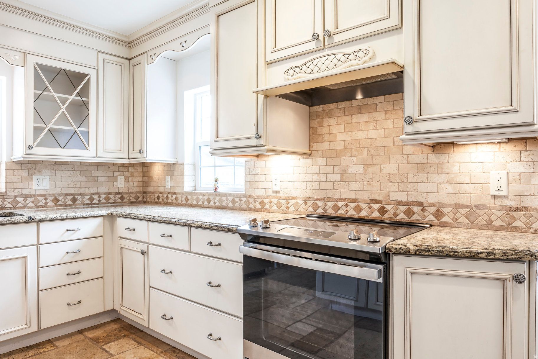 HARVARD/YALECREST - Residential