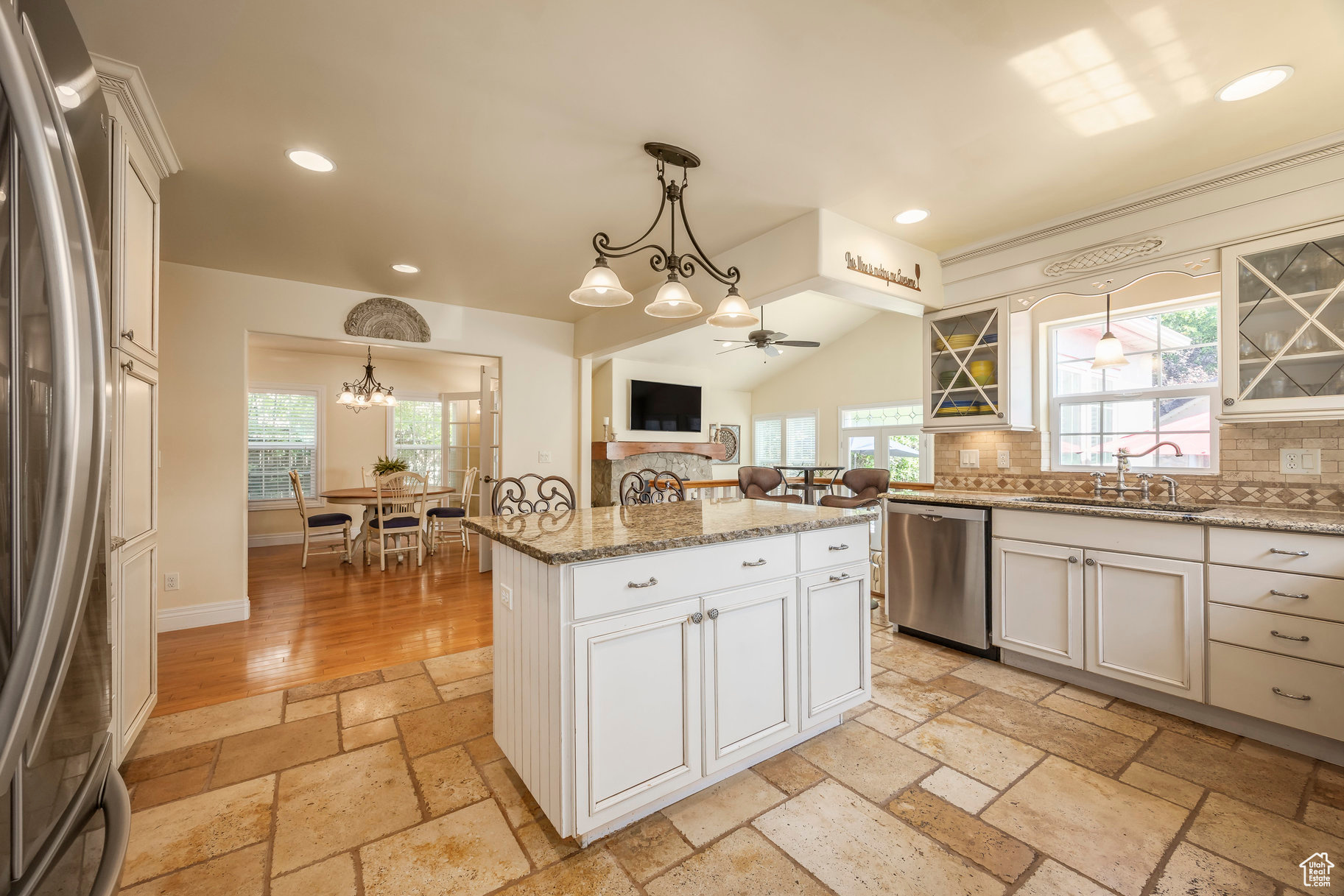 HARVARD/YALECREST - Residential