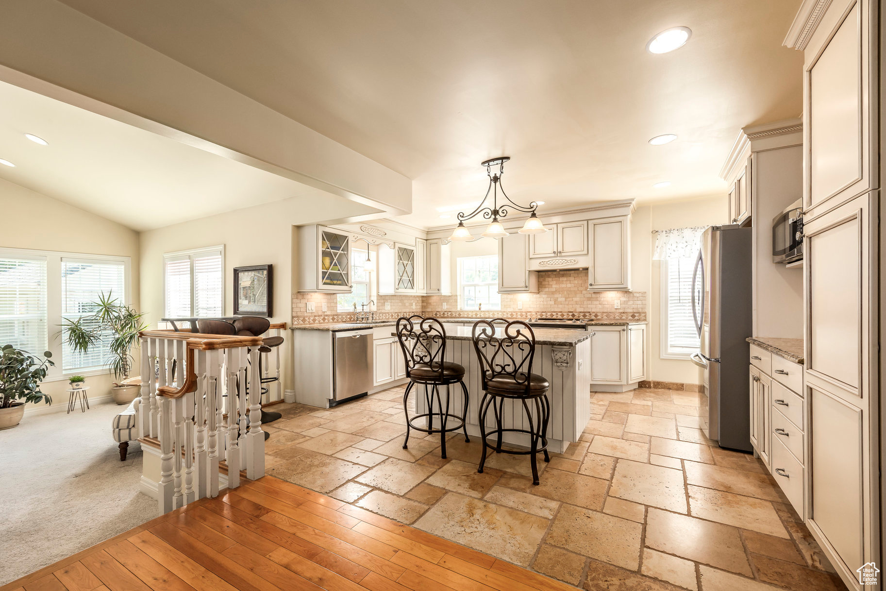 HARVARD/YALECREST - Residential