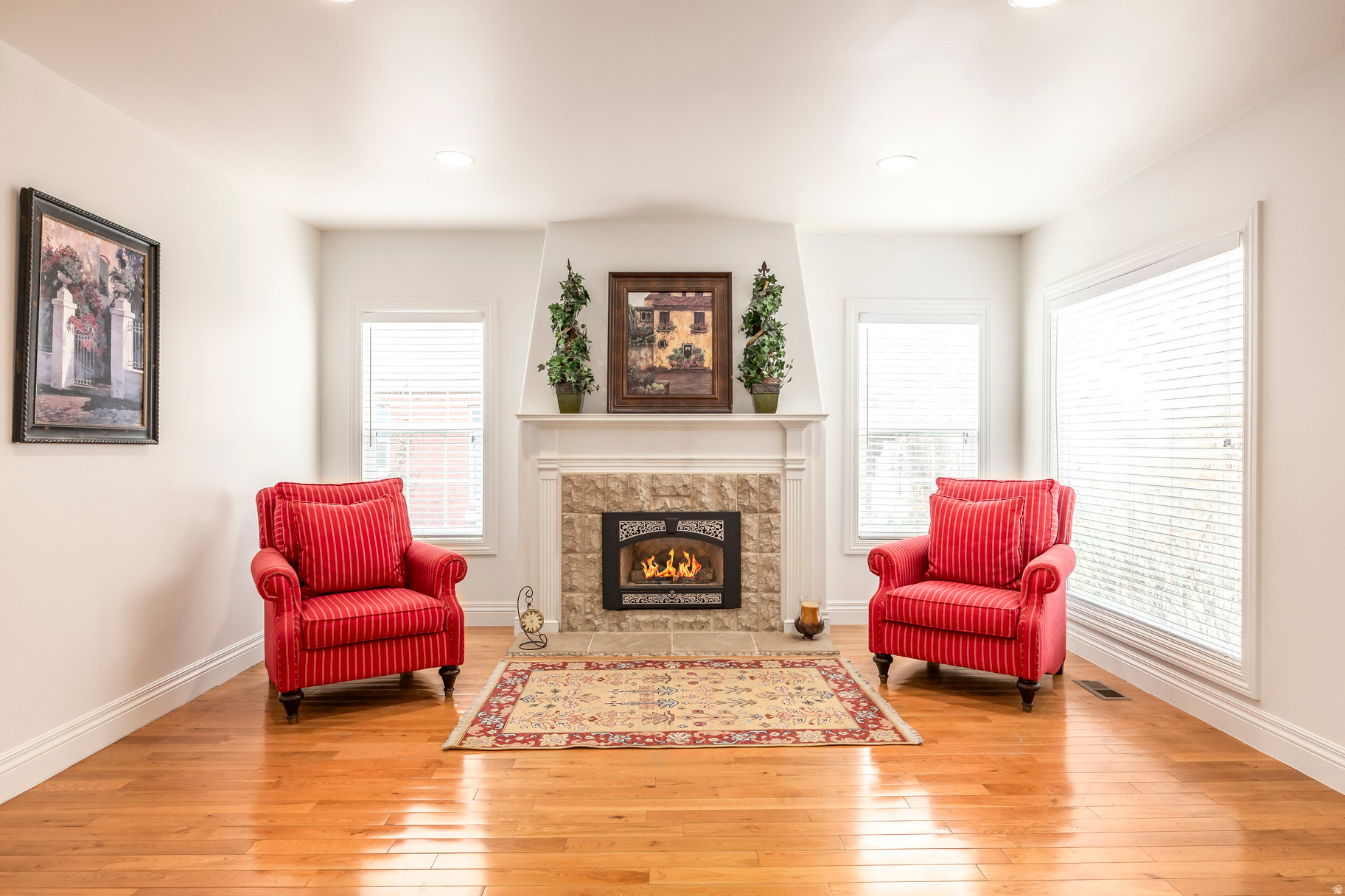 HARVARD/YALECREST - Residential