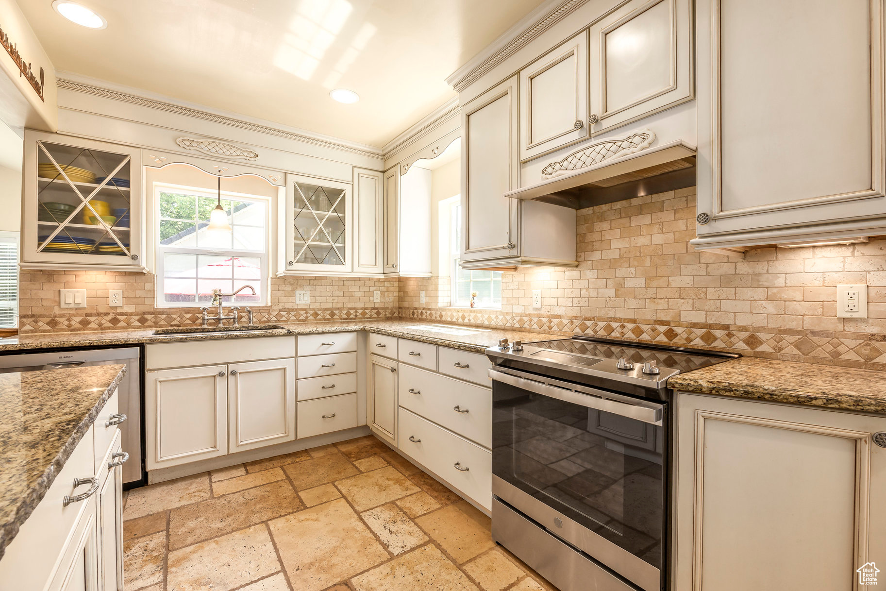 HARVARD/YALECREST - Residential