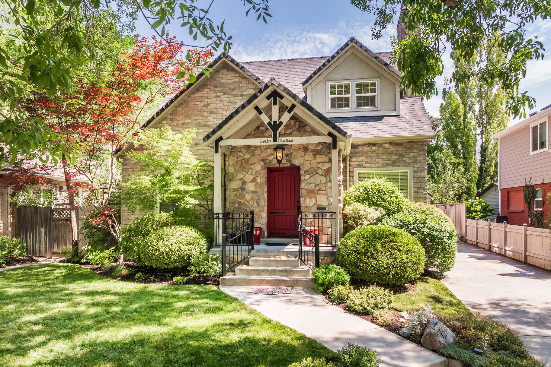 HARVARD/YALECREST - Residential