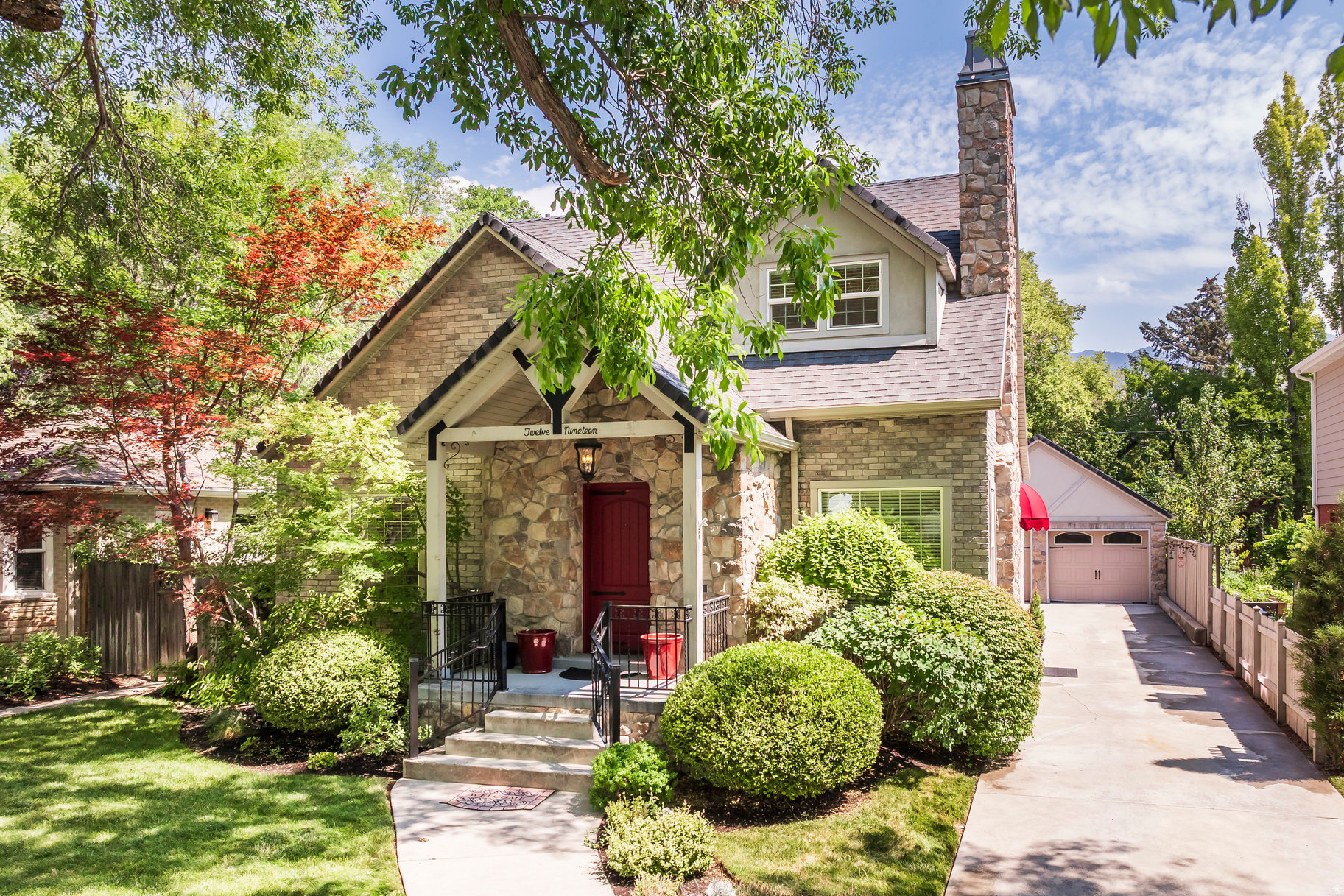 HARVARD/YALECREST - Residential