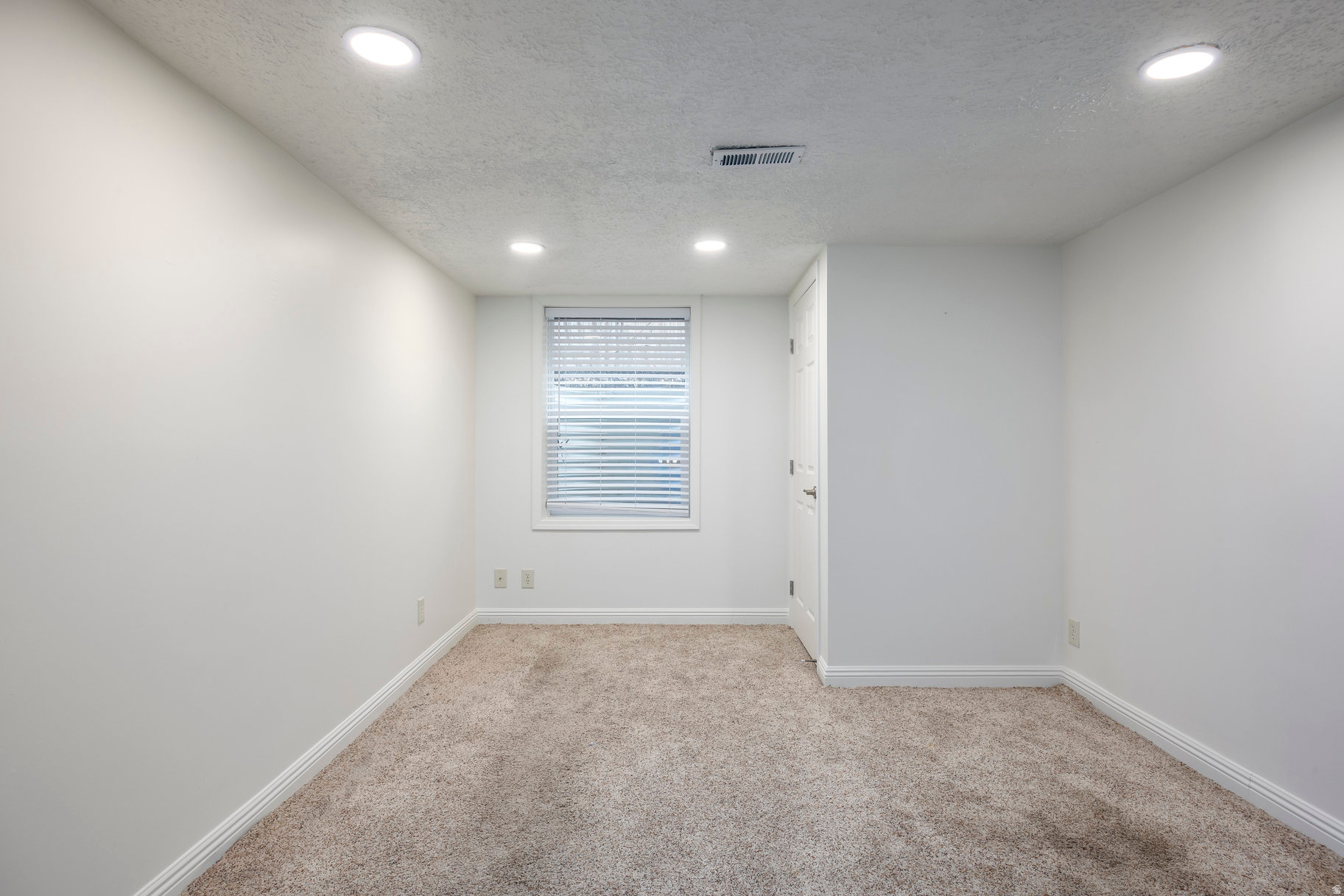 HARVARD/YALECREST - Residential