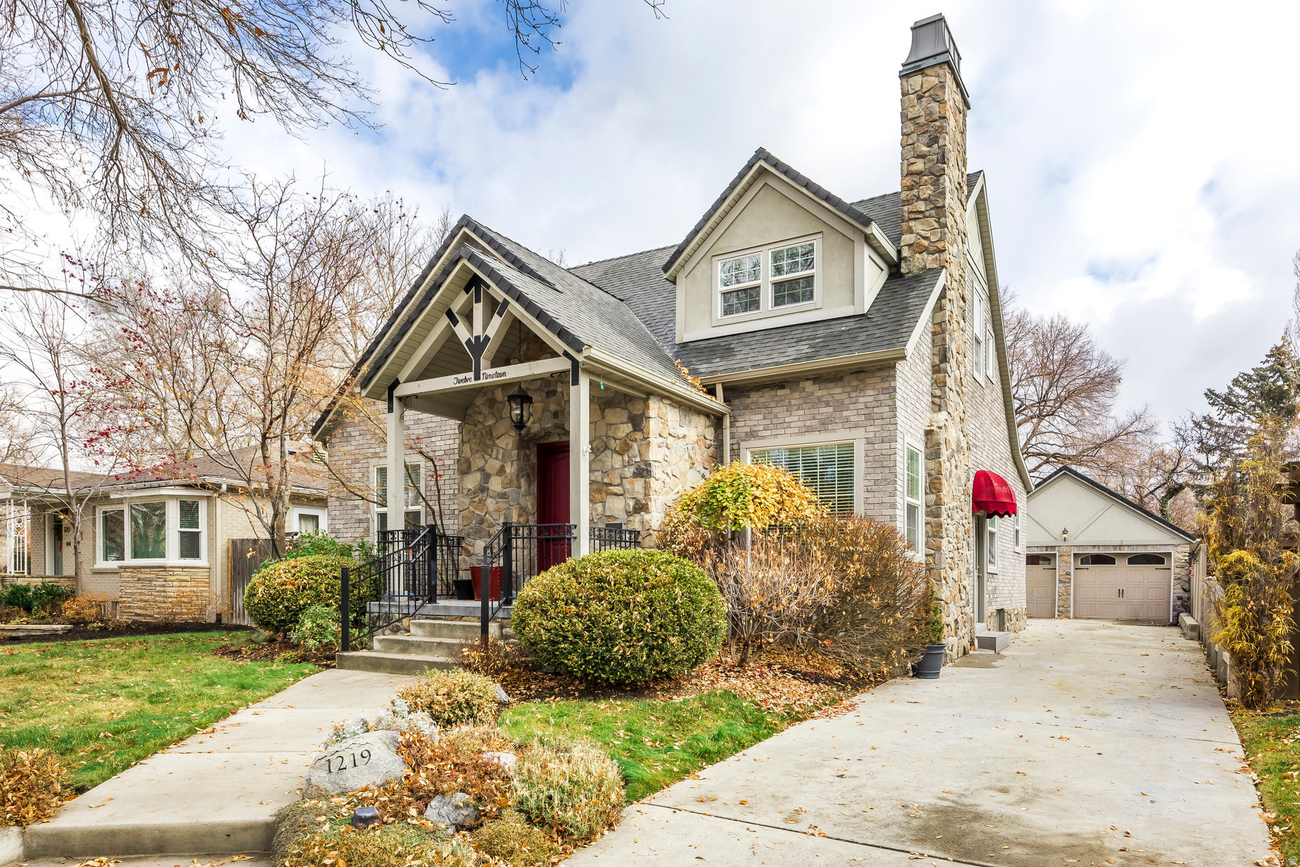 HARVARD/YALECREST - Residential