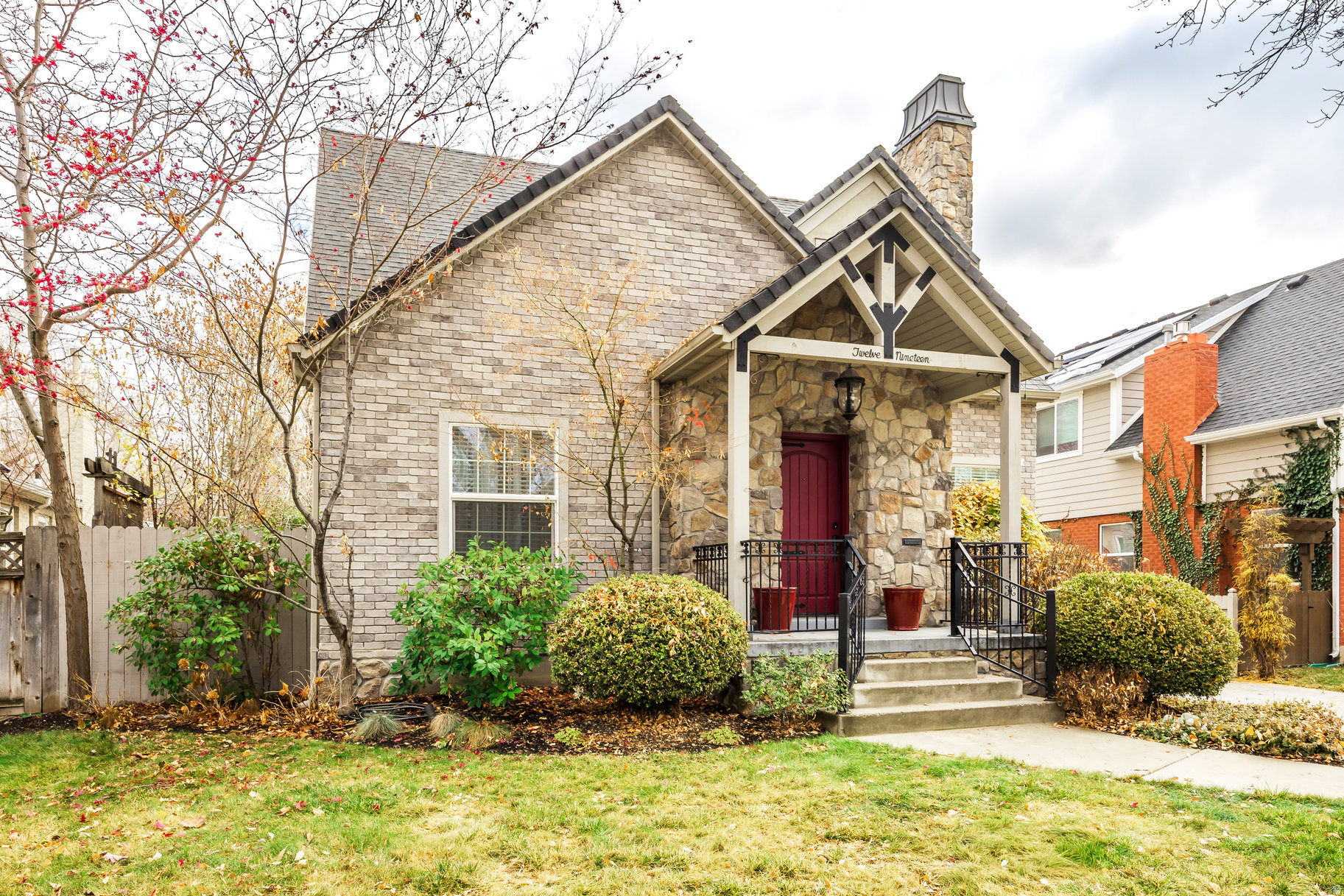 HARVARD/YALECREST - Residential