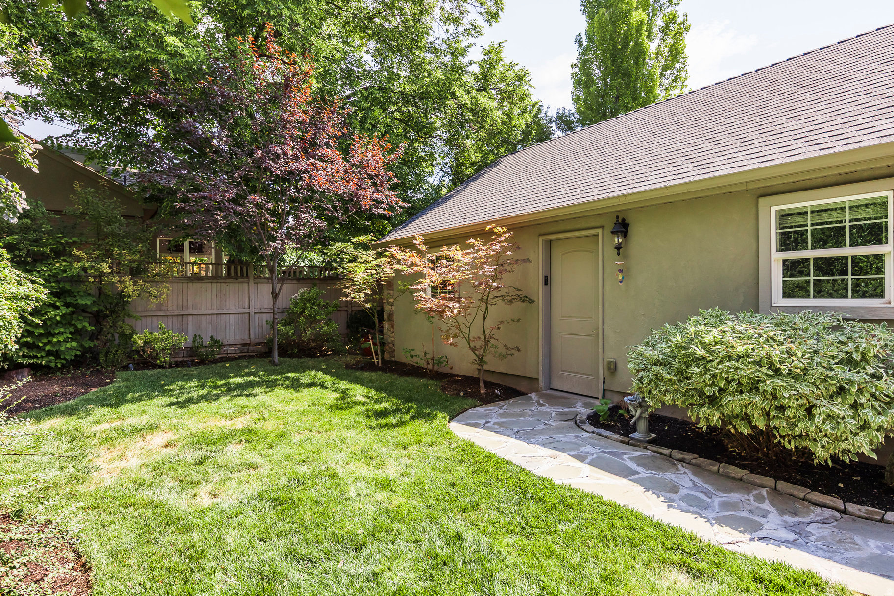 HARVARD/YALECREST - Residential