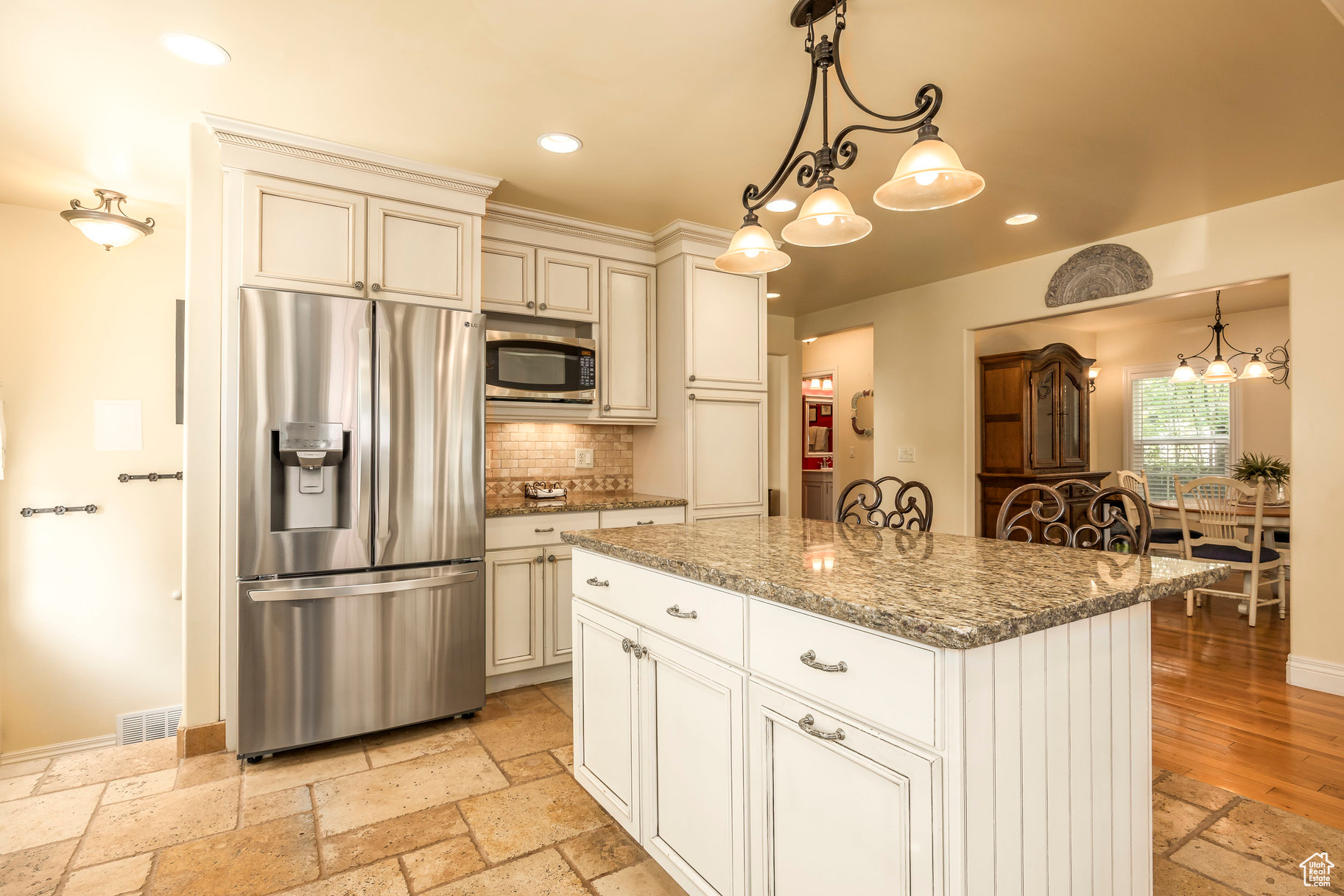 HARVARD/YALECREST - Residential
