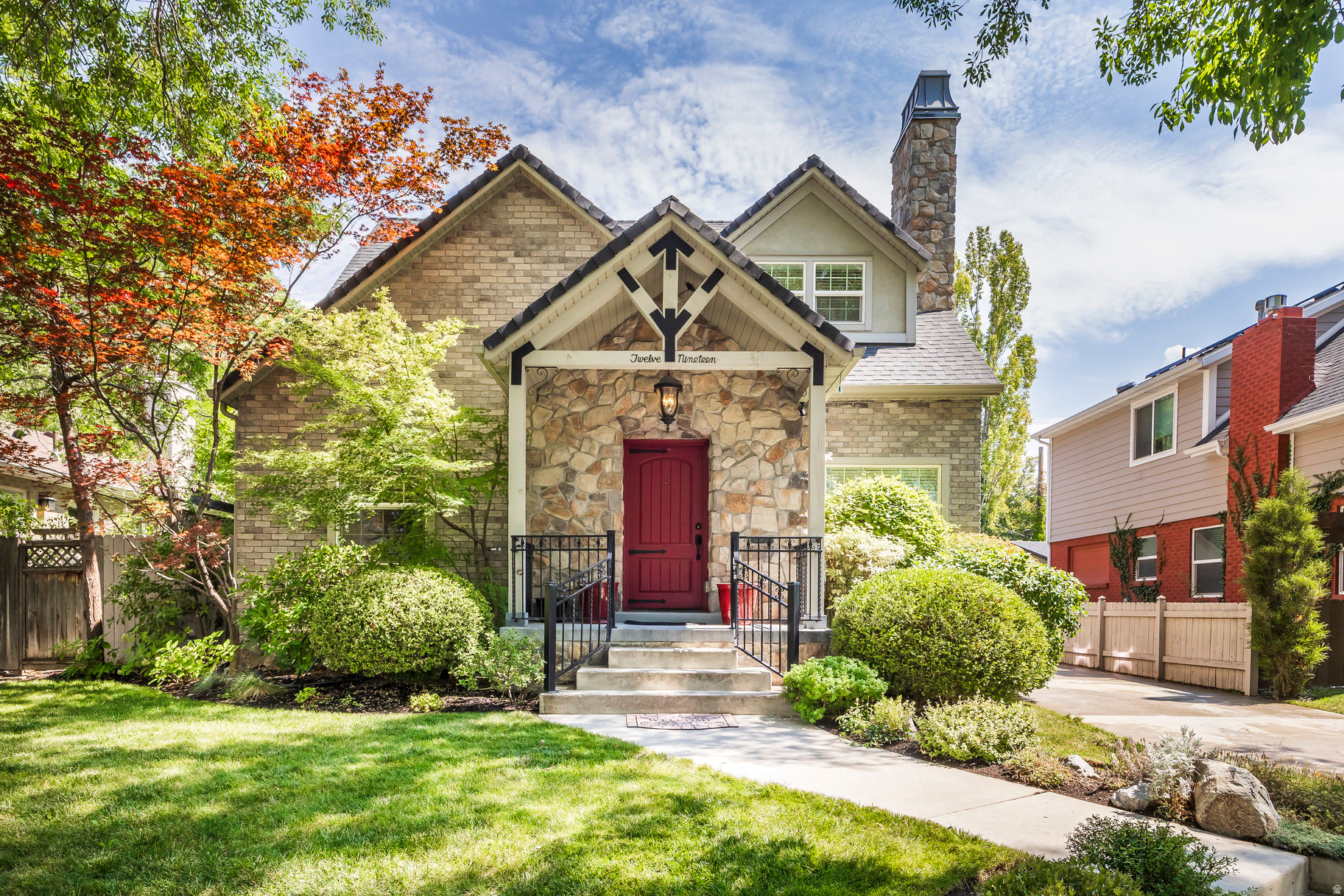 HARVARD/YALECREST - Residential