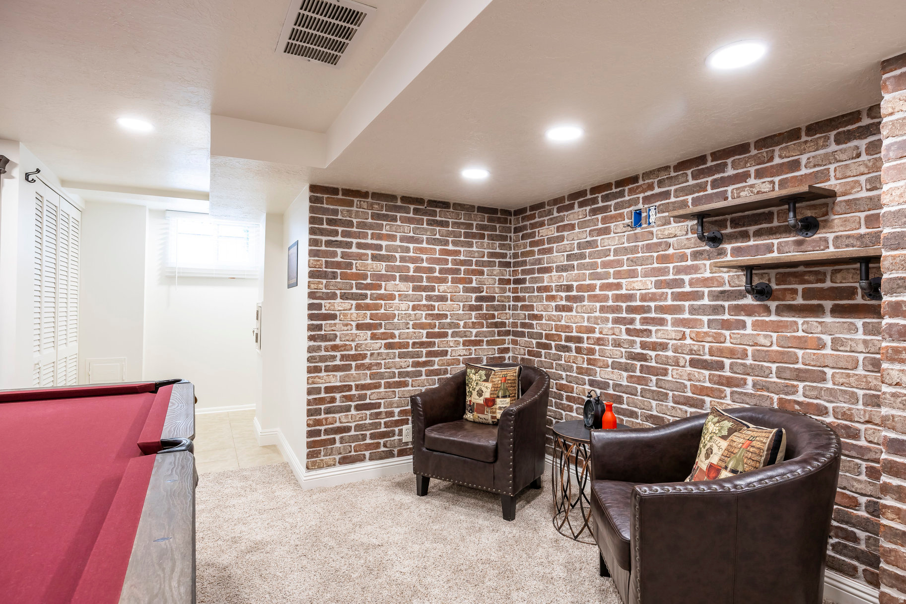 HARVARD/YALECREST - Residential