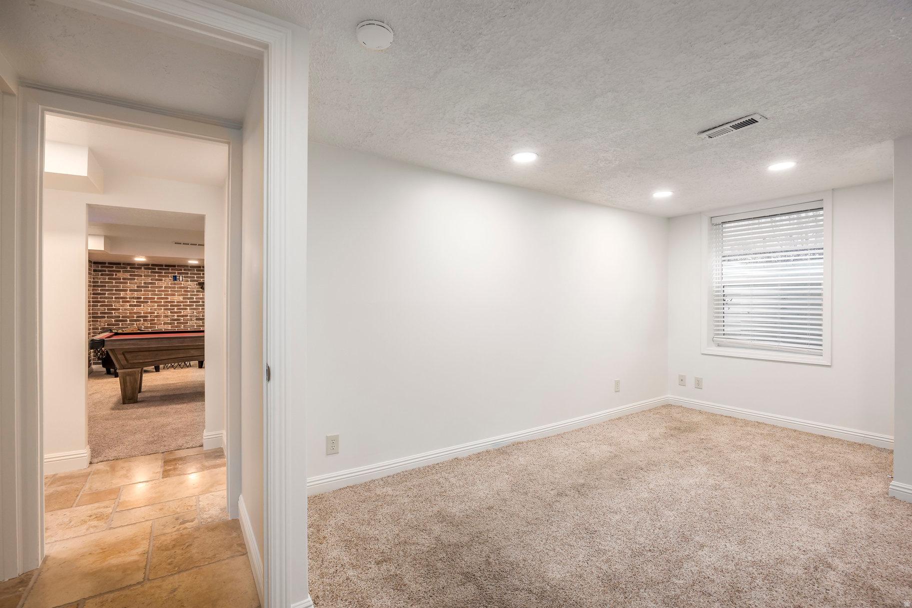 HARVARD/YALECREST - Residential