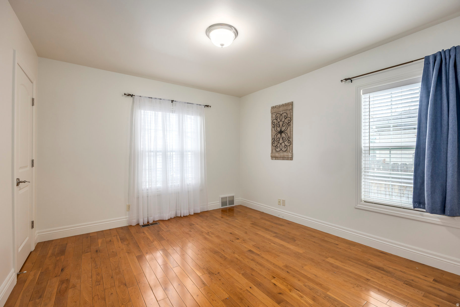 HARVARD/YALECREST - Residential