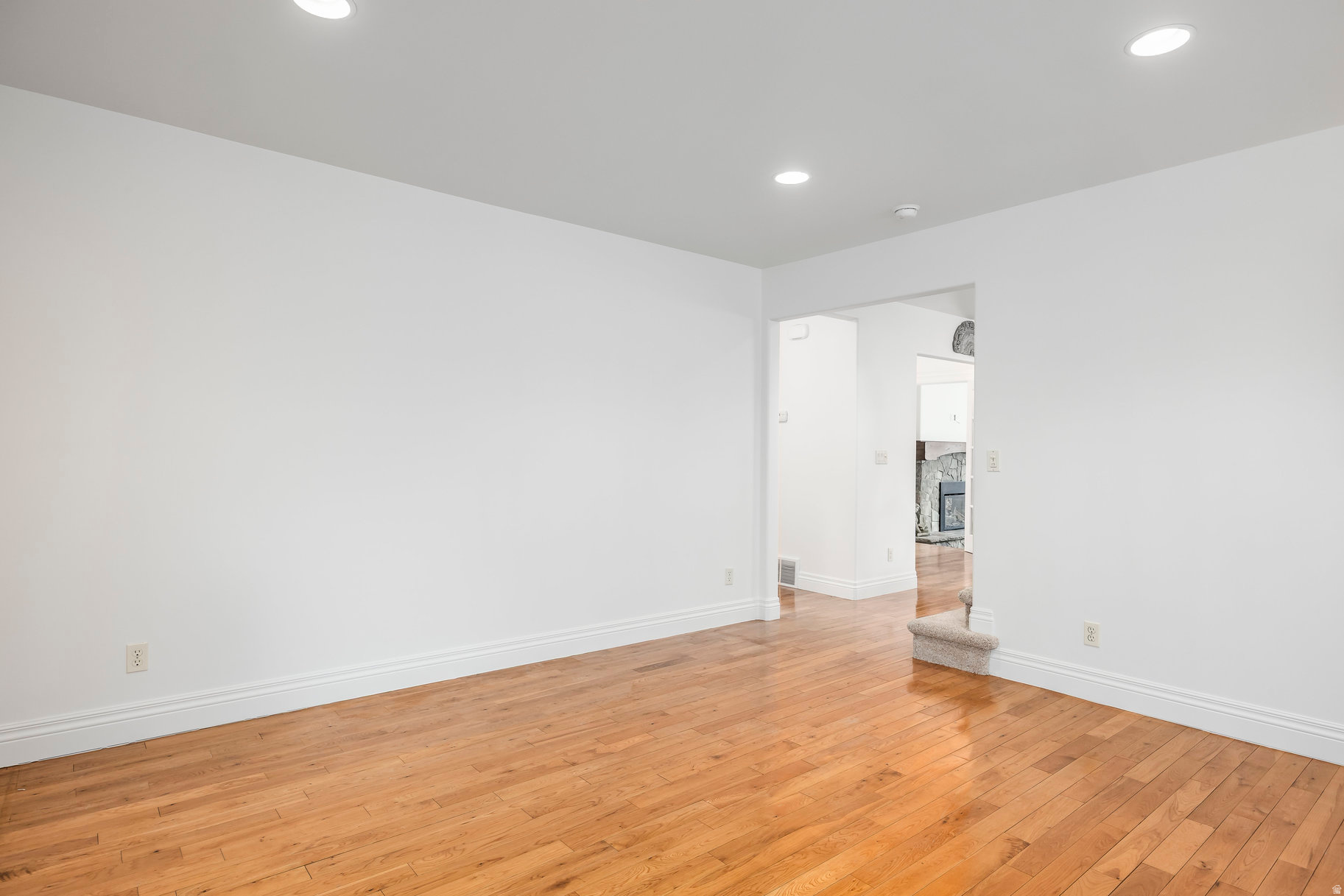 HARVARD/YALECREST - Residential