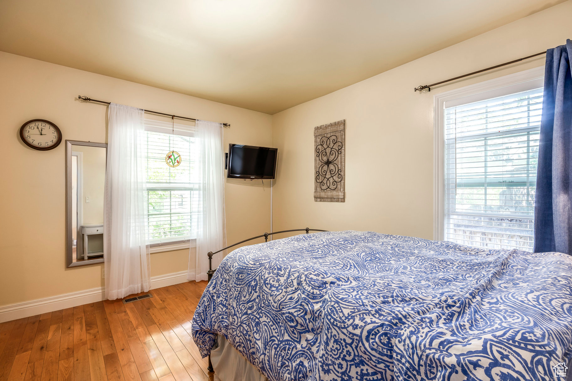HARVARD/YALECREST - Residential