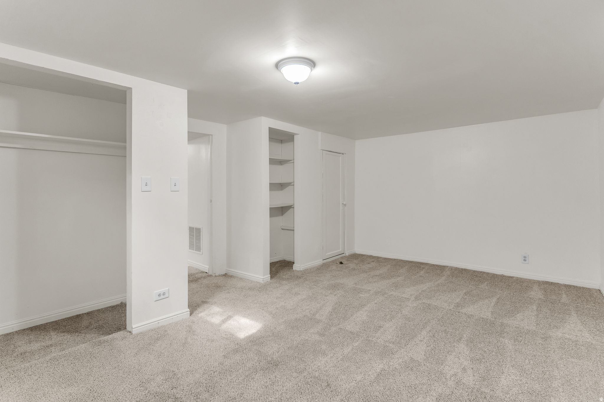 TRAILS END - Residential