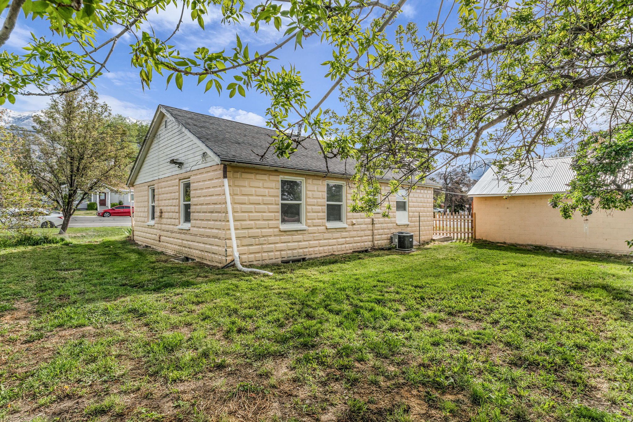 TRAILS END - Residential