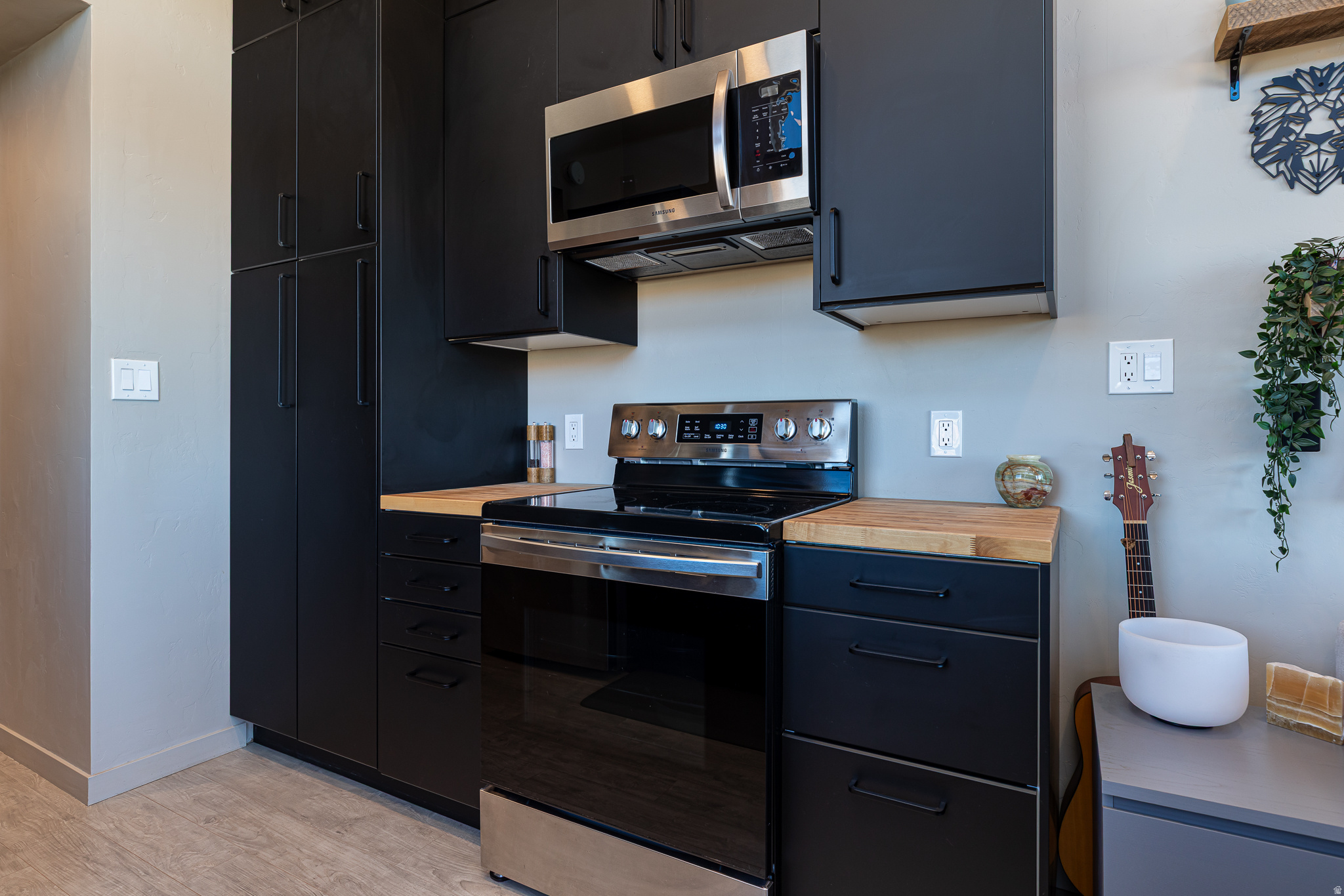 CRIMSON ESTATES - Land