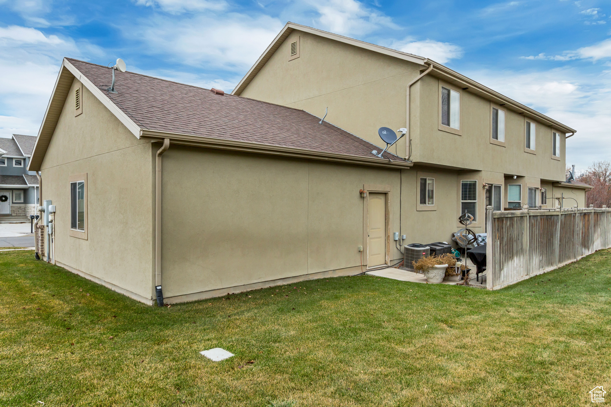 3318 E Quarter Mile Dr, Eagle Mountain, Utah image 32