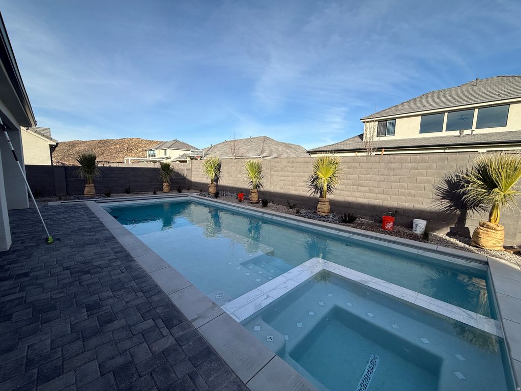 Photo of 5290 W 2040 S, Hurricane, UT 84737 (MLS # 2132190)