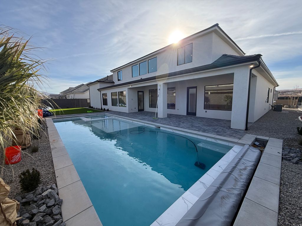 Photo of 5290 W 2040 S, Hurricane, UT 84737 (MLS # 2132190)