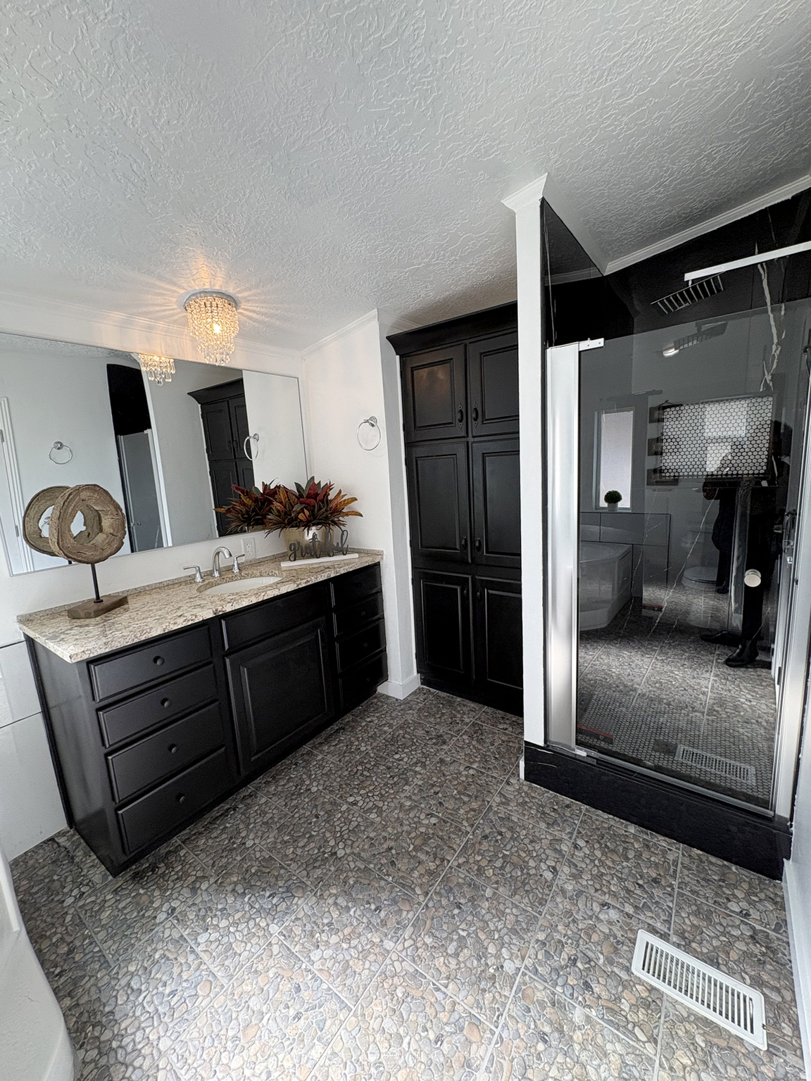 JORDAN MOBILE HOME ESTATES SUB - Residential