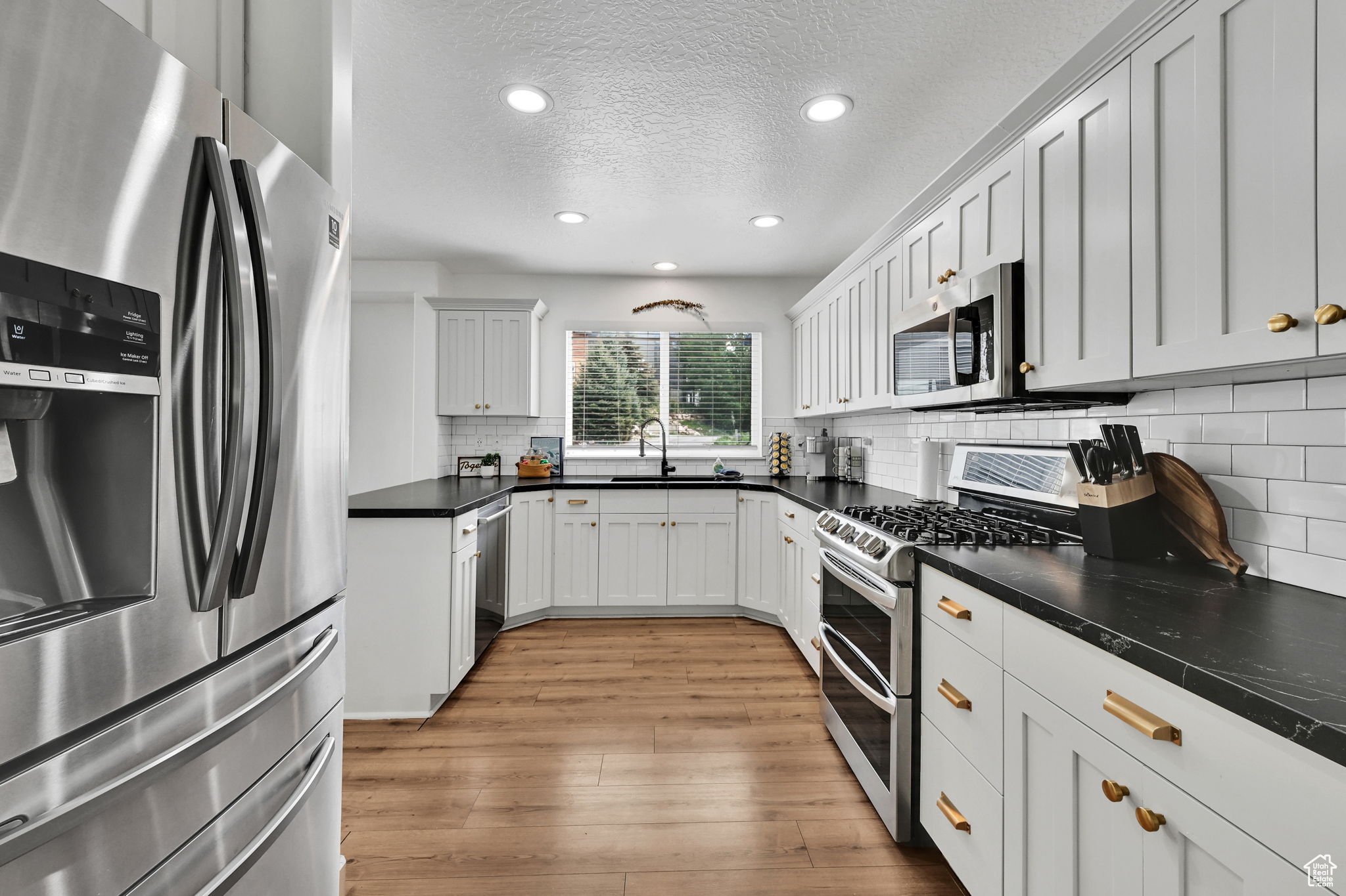 Eden, Utah 84310, United States, 4 Bedrooms Bedrooms, ,3 BathroomsBathrooms,Residential,Pending,131806