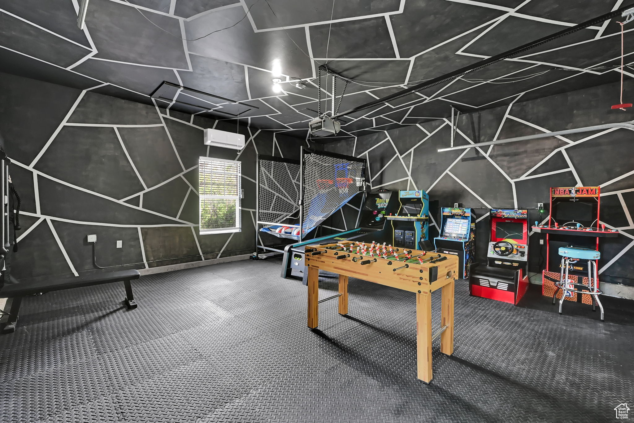 Eden, Utah 84310, United States, 4 Bedrooms Bedrooms, ,3 BathroomsBathrooms,Residential,Pending,131806