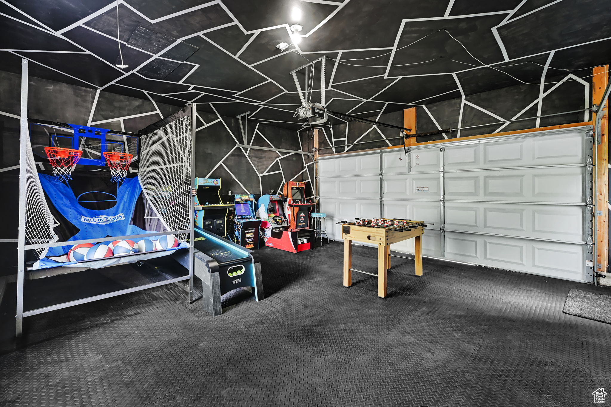 Eden, Utah 84310, United States, 4 Bedrooms Bedrooms, ,3 BathroomsBathrooms,Residential,Pending,131806