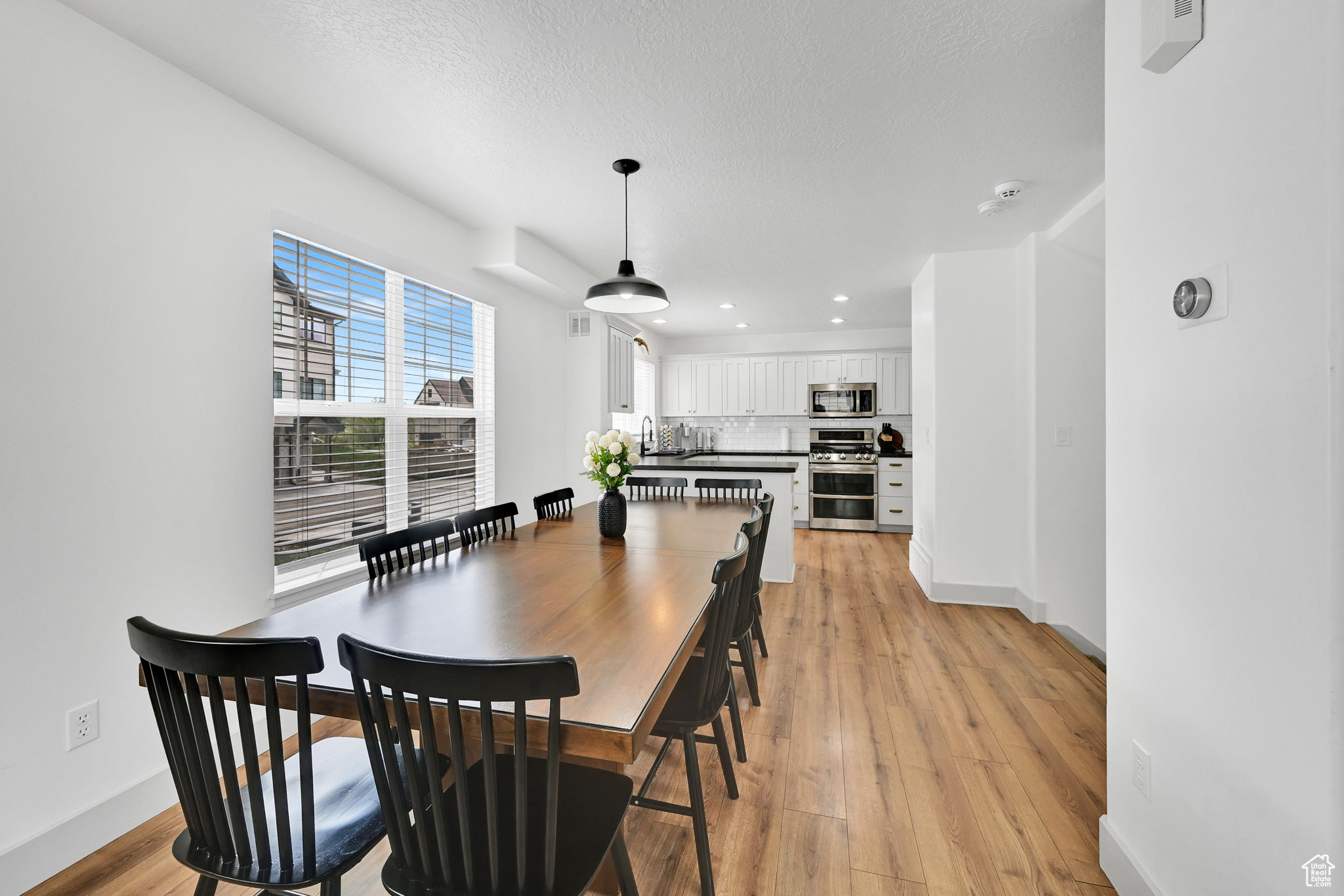 Eden, Utah 84310, United States, 4 Bedrooms Bedrooms, ,3 BathroomsBathrooms,Residential,Pending,131806