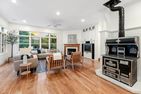 Tiny photo for 2910 FOOTHILL DR, Provo, UT 84604 (MLS # 2150794)