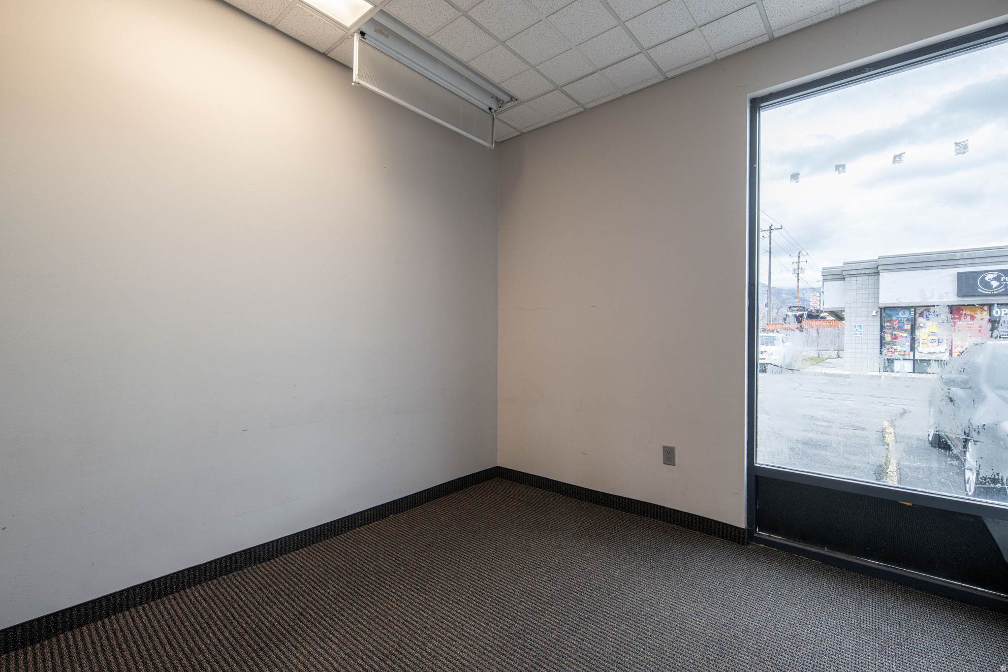 UTAH PLAZA - Commercial Sale