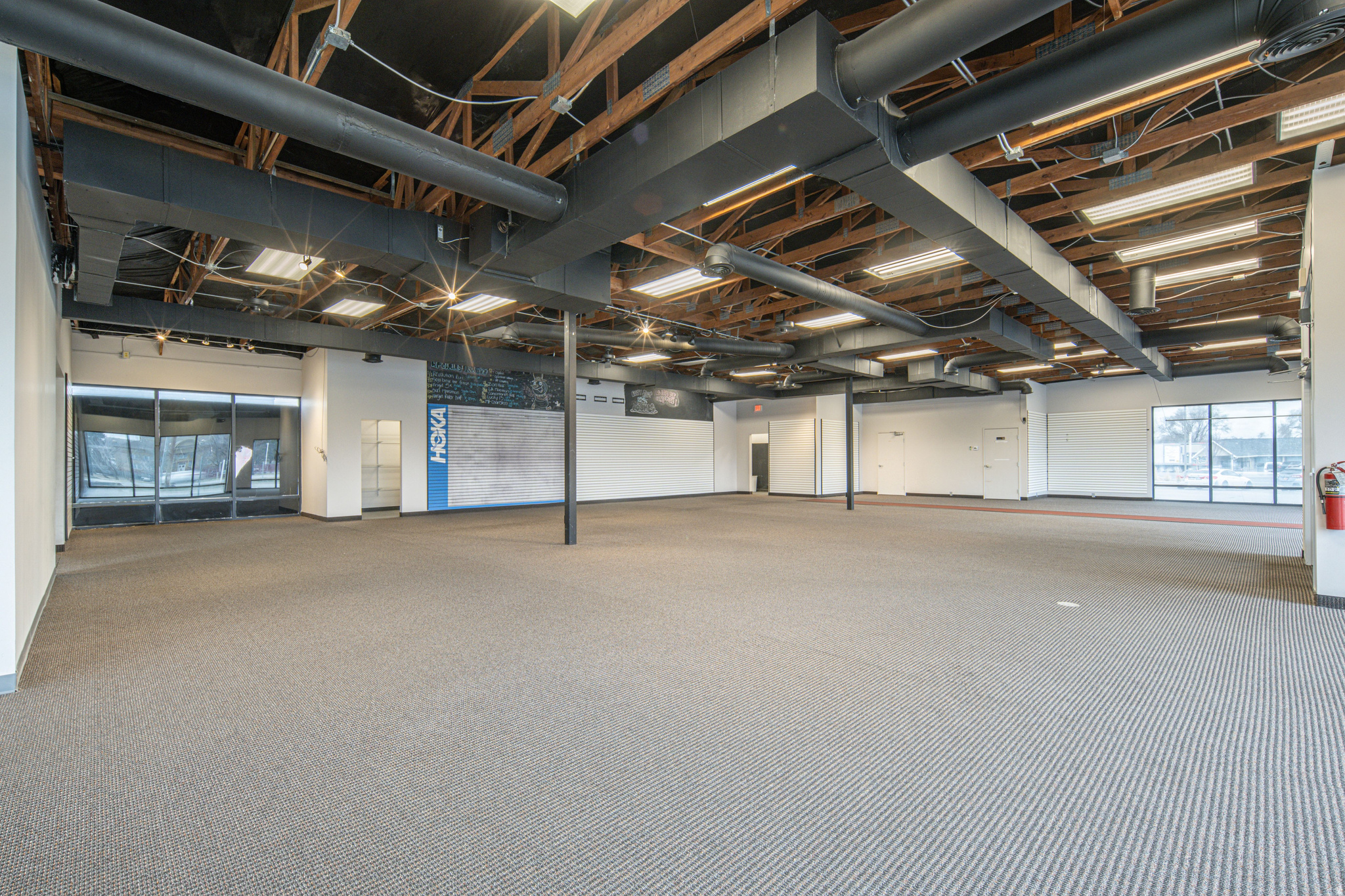 UTAH PLAZA - Commercial Sale