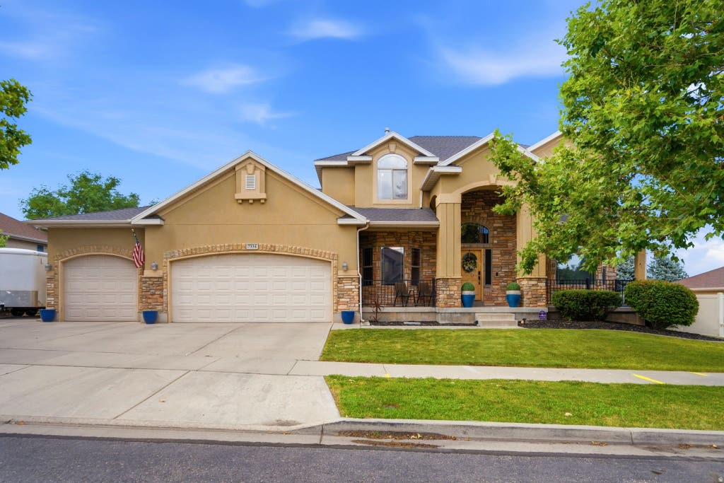 Photo of 7334 W NEW SYCAMORE DR, West Jordan, UT 84081 (MLS # 2180880)