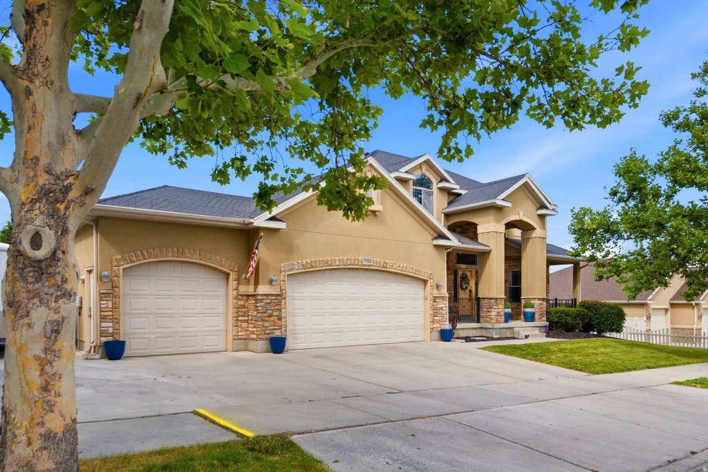 Photo of 7334 W NEW SYCAMORE DR, West Jordan, UT 84081 (MLS # 2180880)