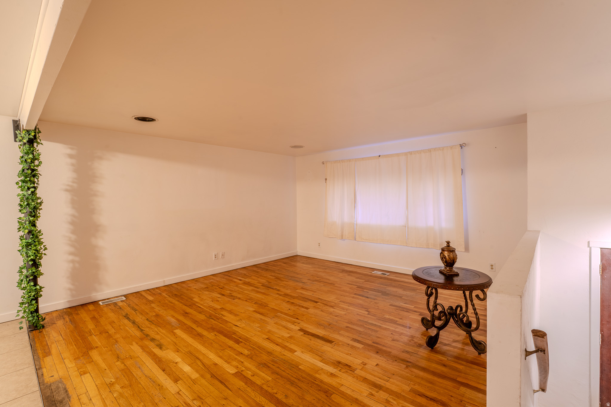 WHITE CITY - Residential