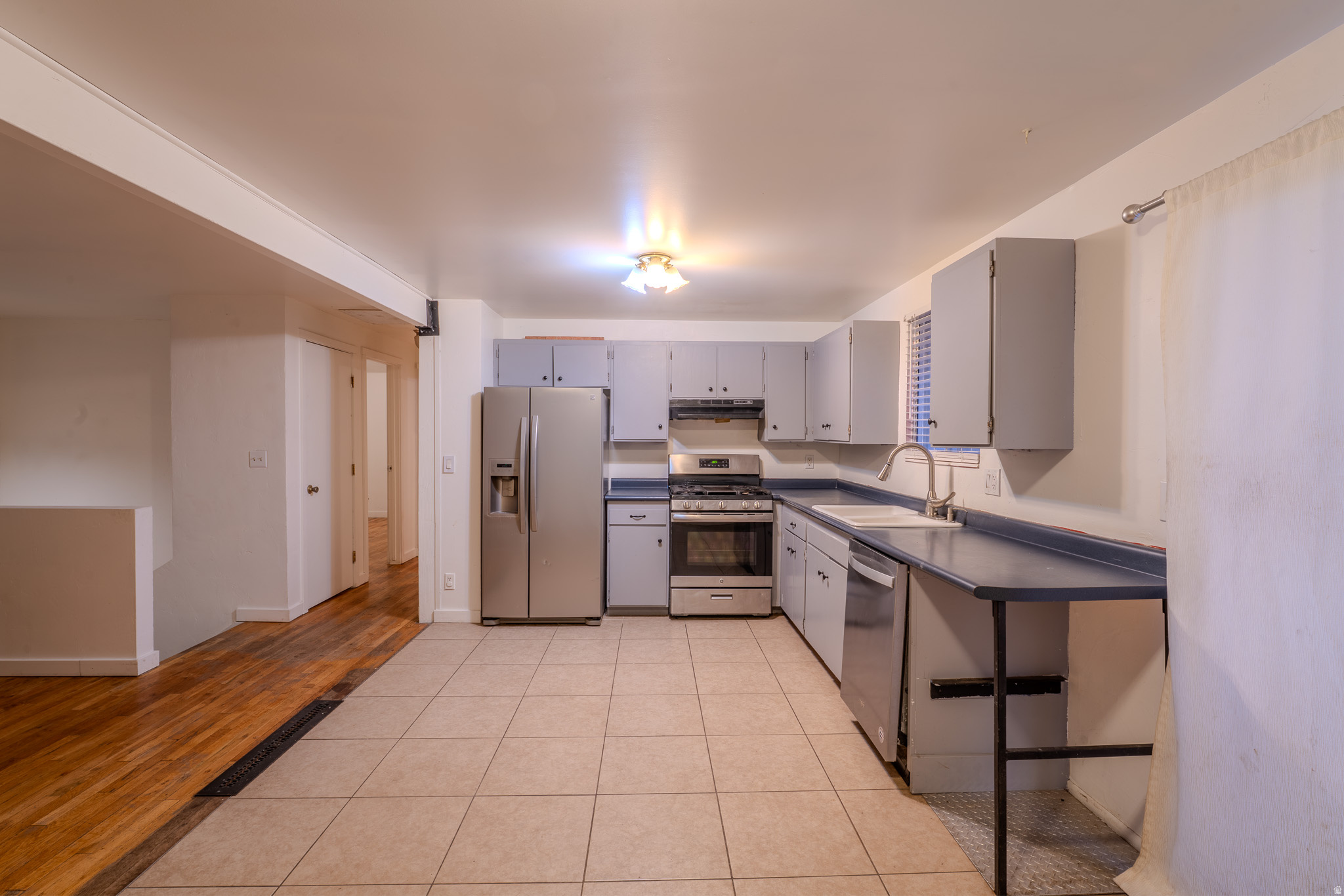 WHITE CITY - Residential