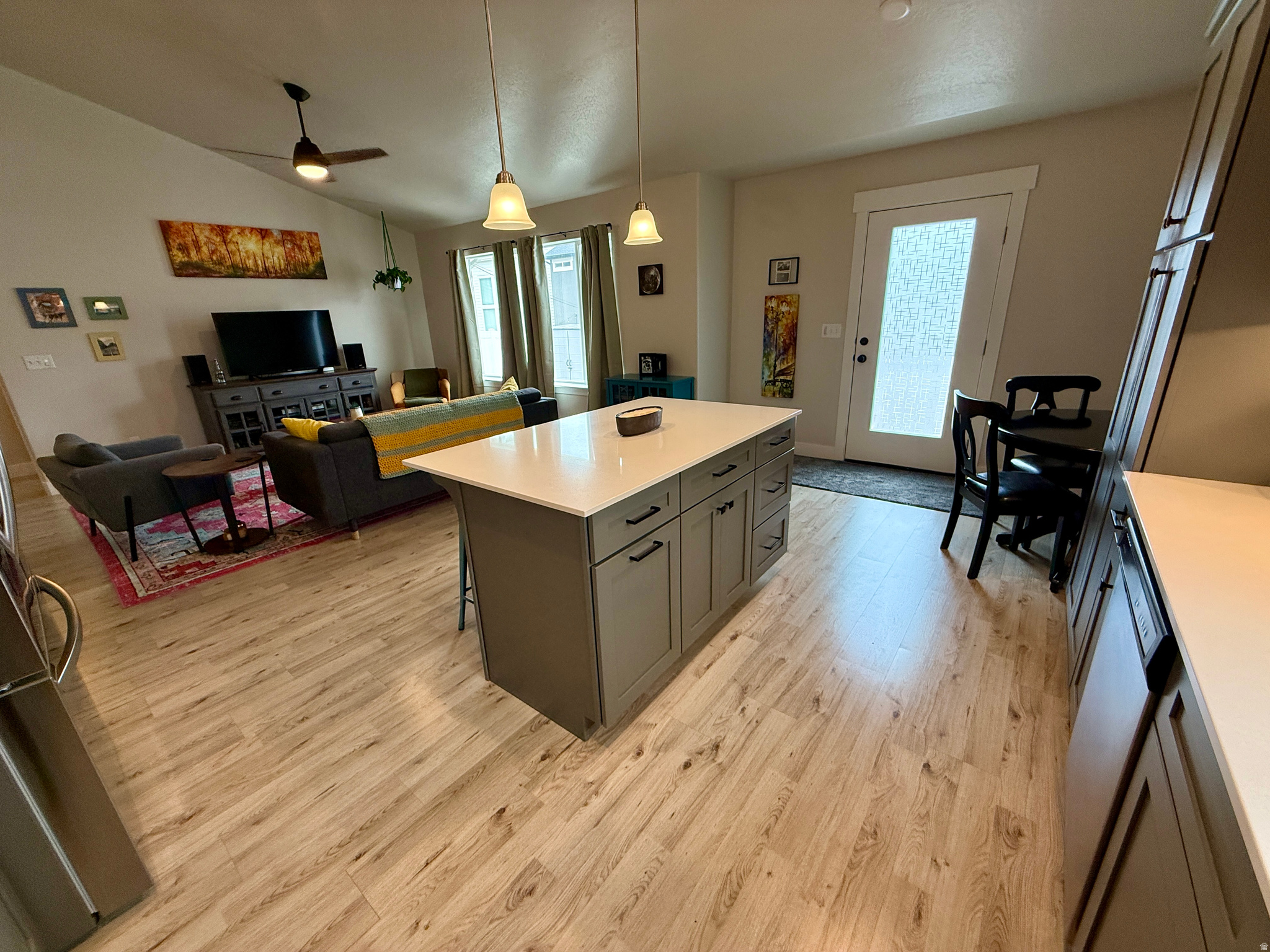 QUAILHILL - Residential