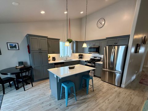 Tiny photo for 128 N FOXMOOR WAY, Saratoga Springs, UT 84045 (MLS # 2147323)