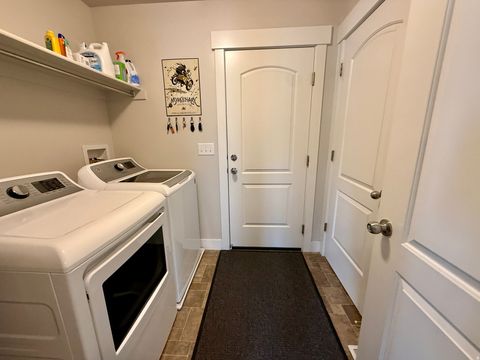 Tiny photo for 128 N FOXMOOR WAY, Saratoga Springs, UT 84045 (MLS # 2147323)