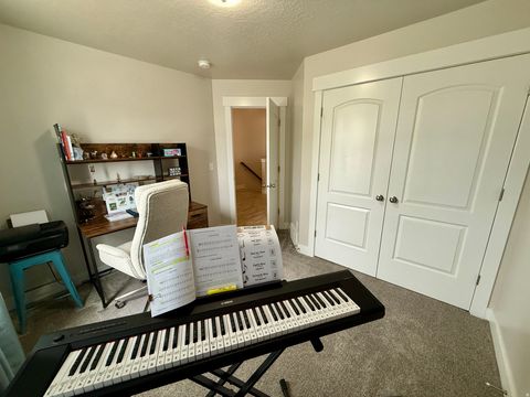 Tiny photo for 128 N FOXMOOR WAY, Saratoga Springs, UT 84045 (MLS # 2147323)