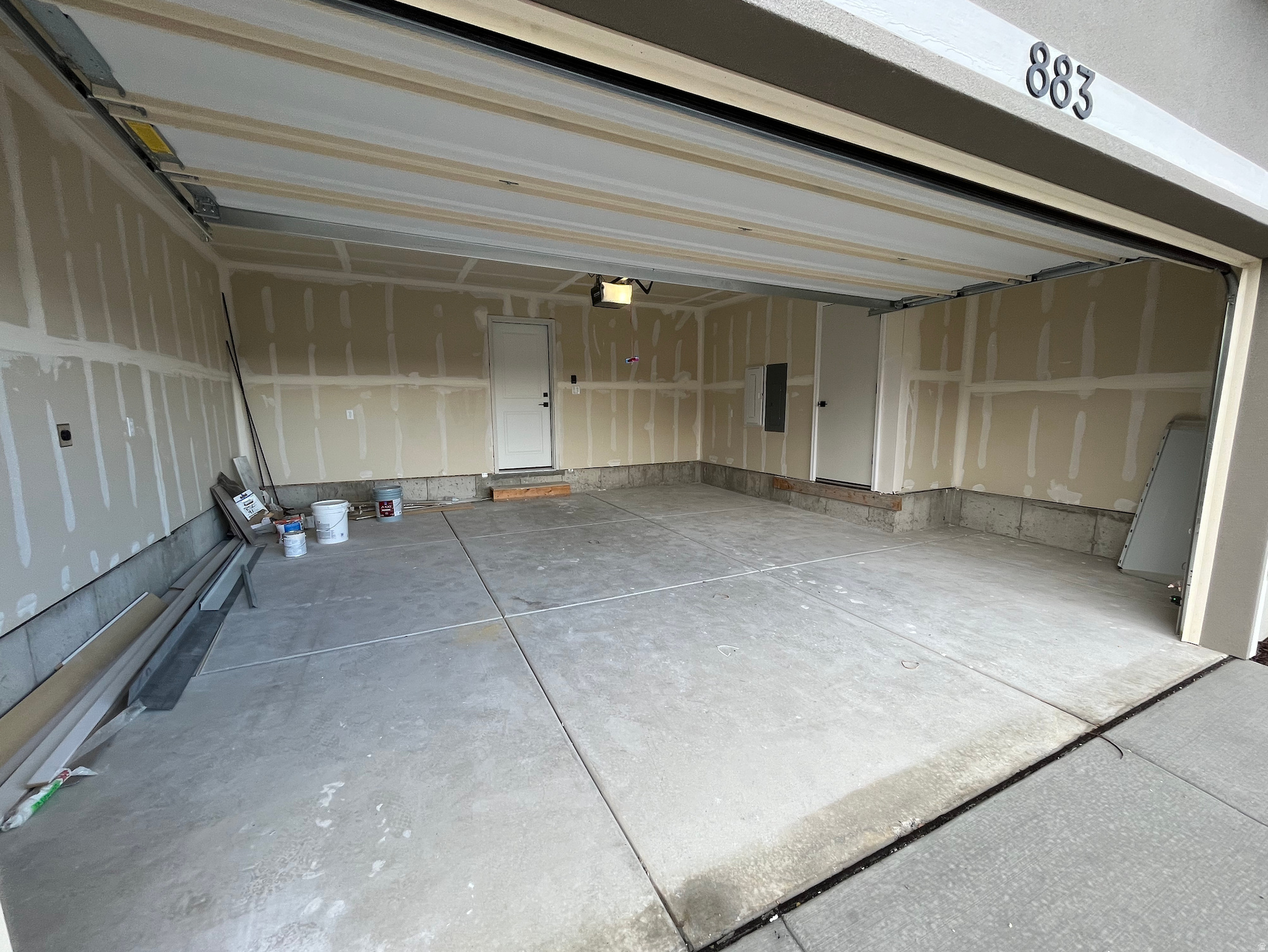 HUNTINGTON RANCH - Residential Income