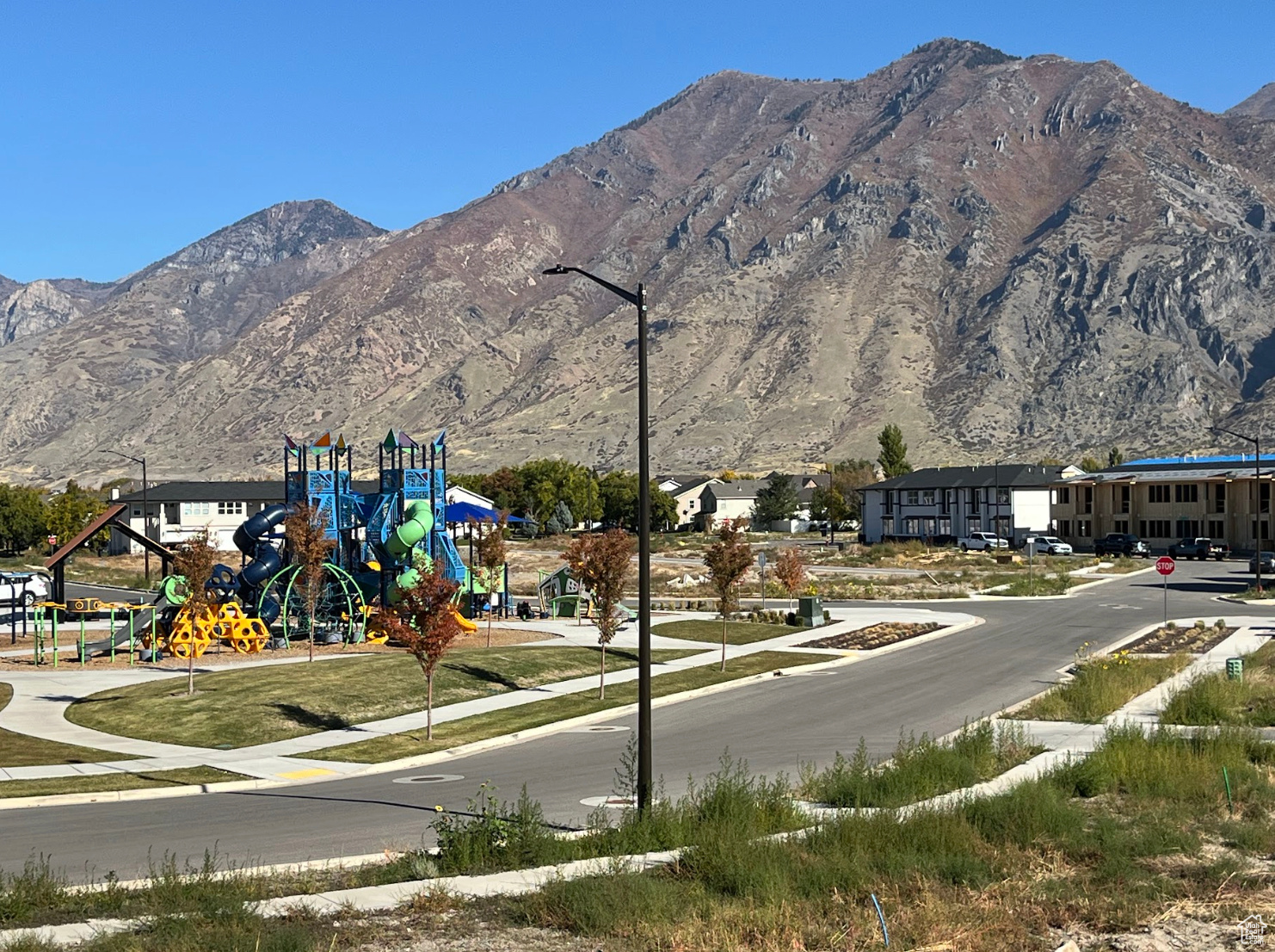 HUNTINGTON RANCH - Residential Income