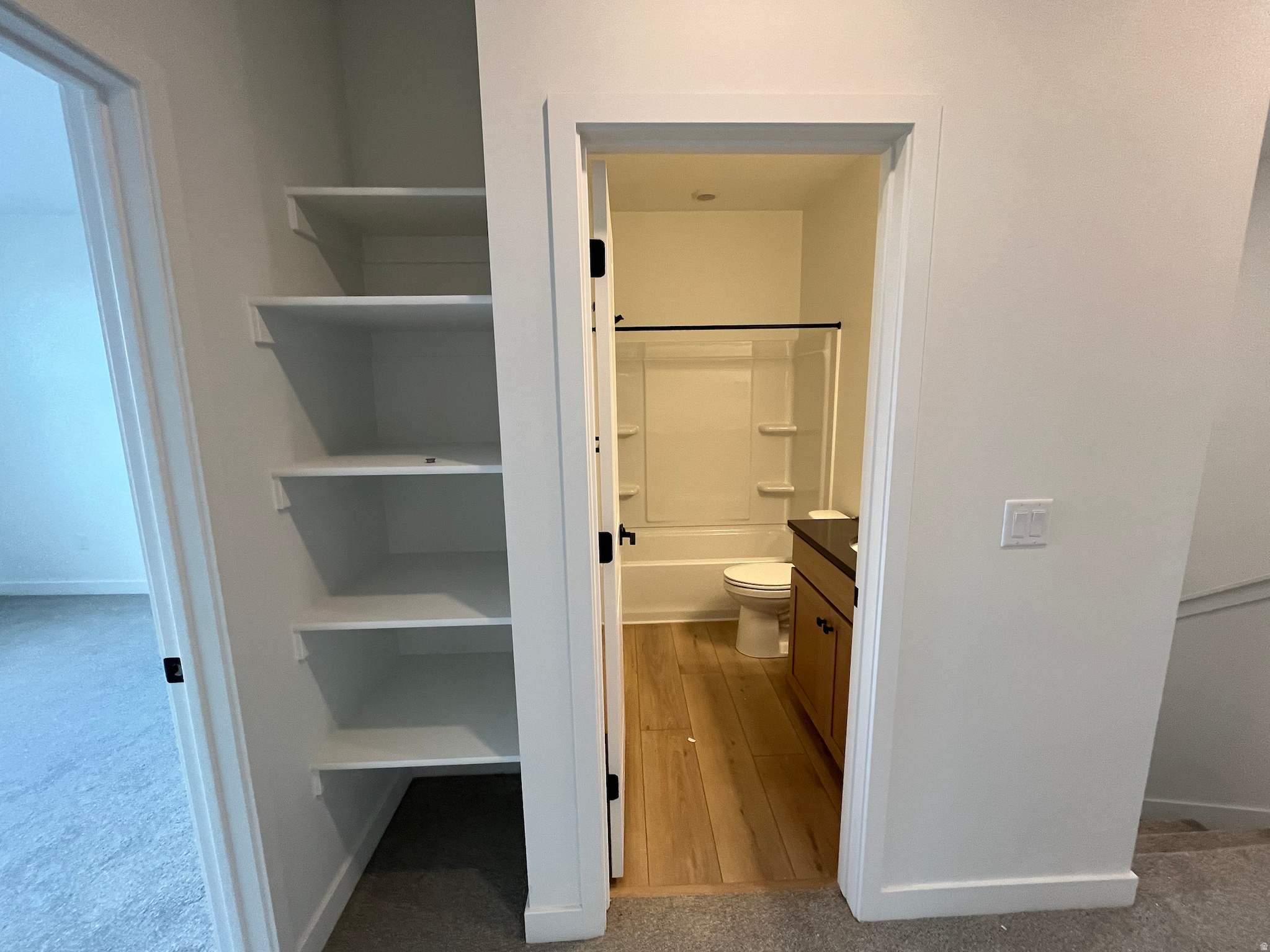 HUNTINGTON RANCH - Residential Income